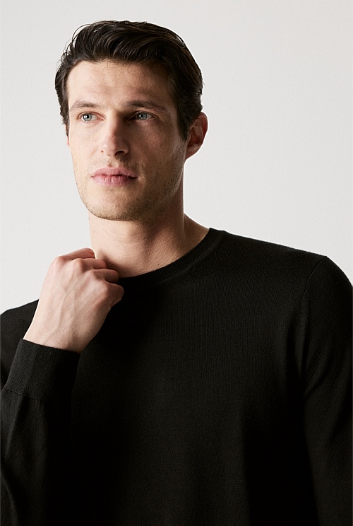 Black Australian Merino Crew - MEN Knitwear | Trenery