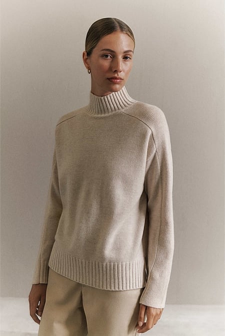 Merino Funnel Neck Pullover