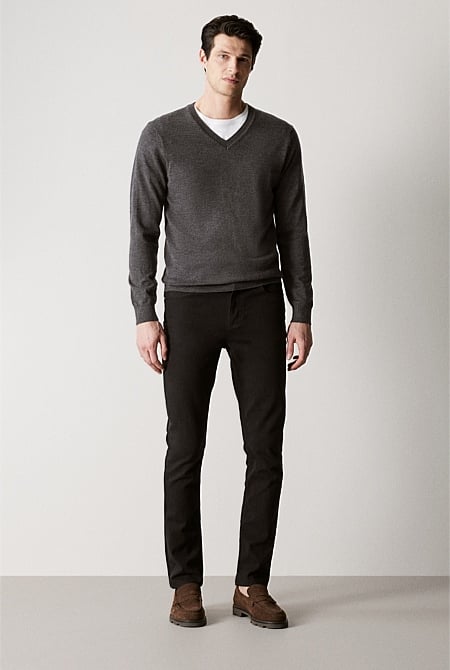 Charcoal Merino V Neck Knit - MEN Merino Wool Knitwear | Trenery