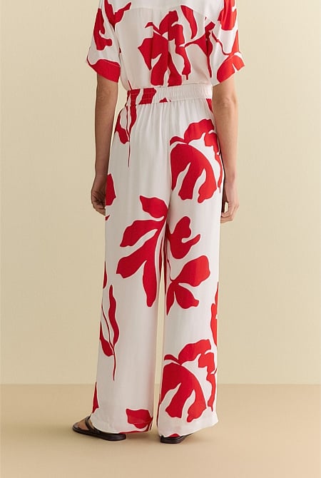 Shadow Palm Draped Pull On Pant