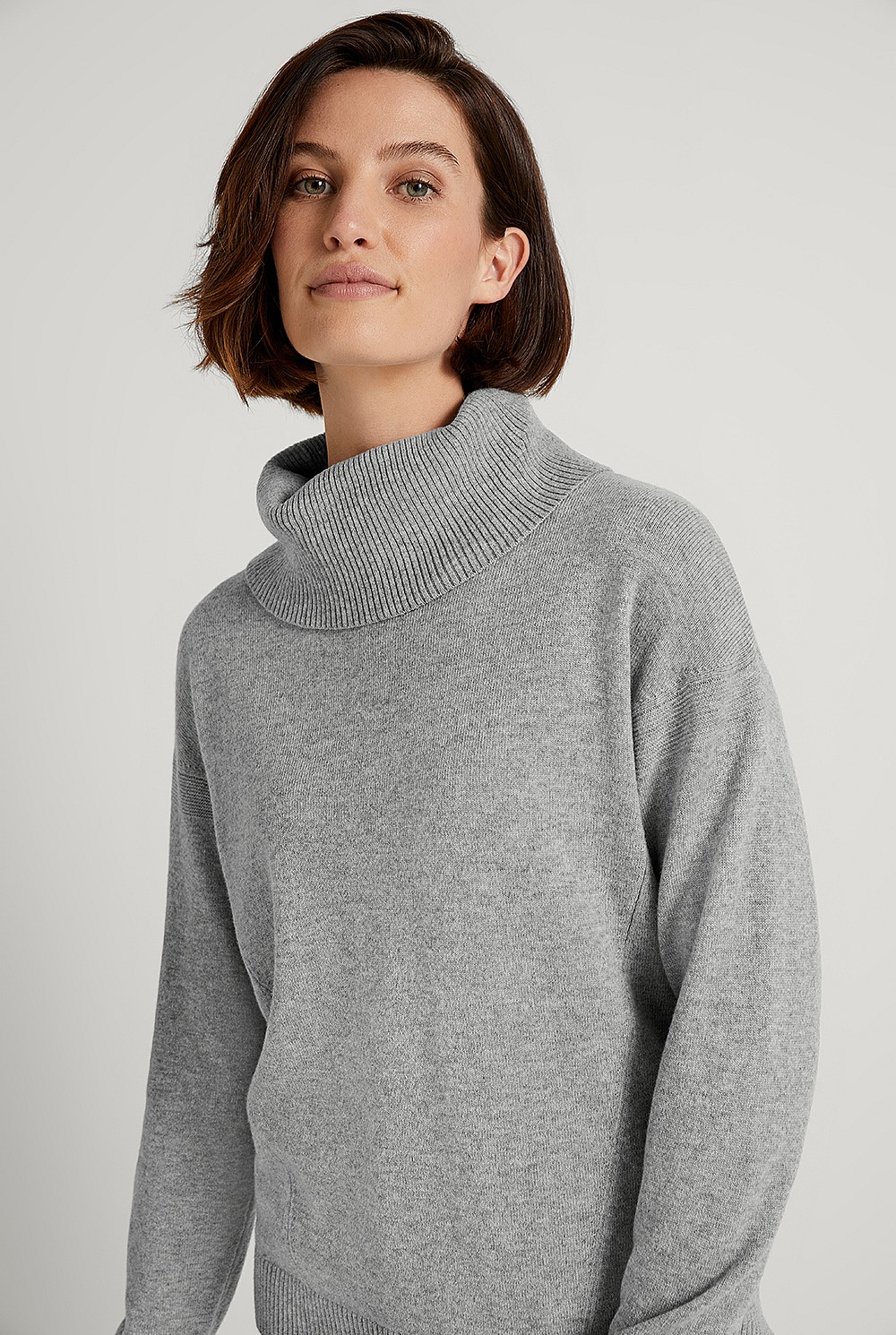 Relaxed Wedge Seam Pullover