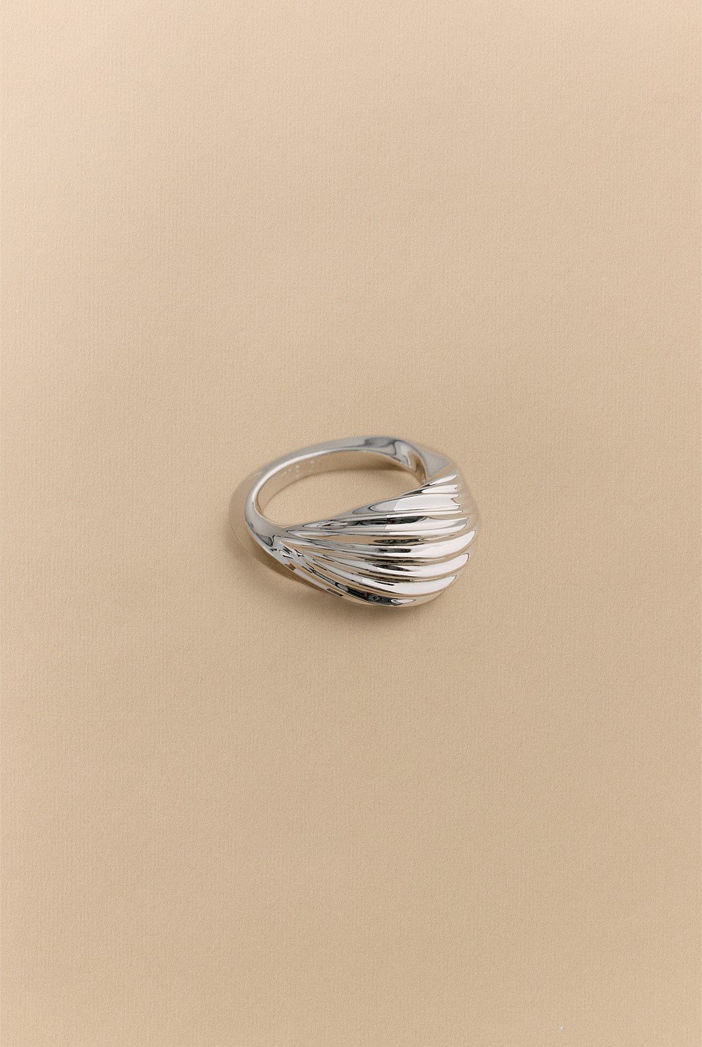Era Twist Ring