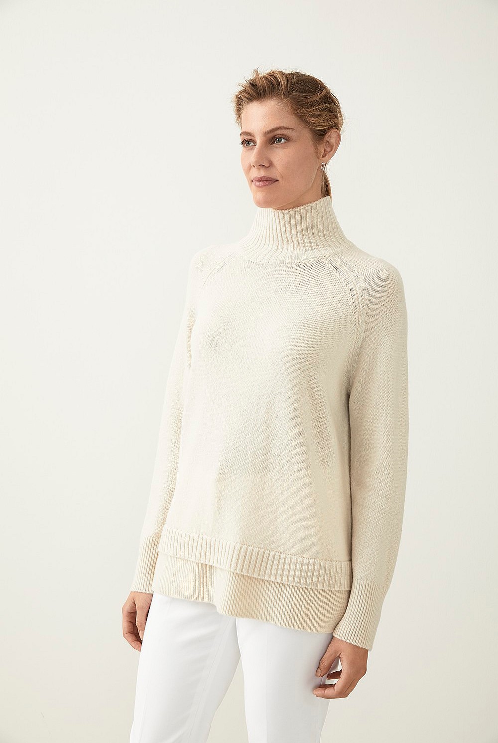 Double Hem Wool Roll Neck Knit