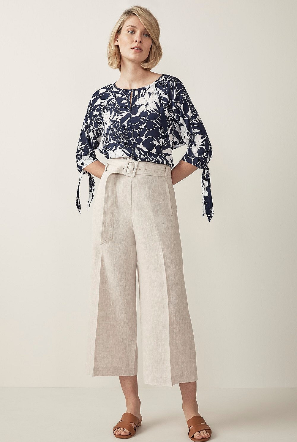 Linen Wide Leg Crop Trouser