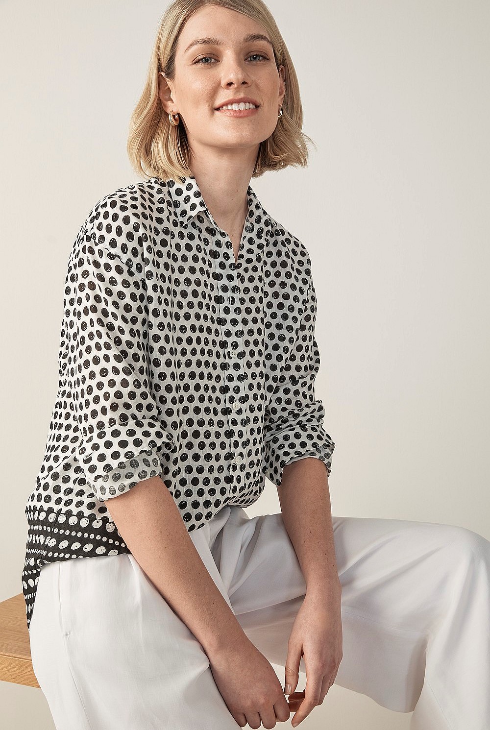Linen Etched Spot Boyfriend Shirt