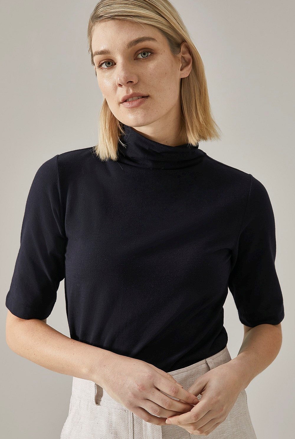 Mock Neck 1/2 Sleeve T-Shirt