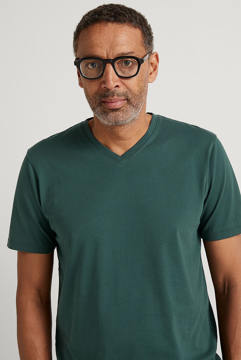 Bottle Green Organic Cotton V Neck T-shirt - MEN T-Shirts | Trenery