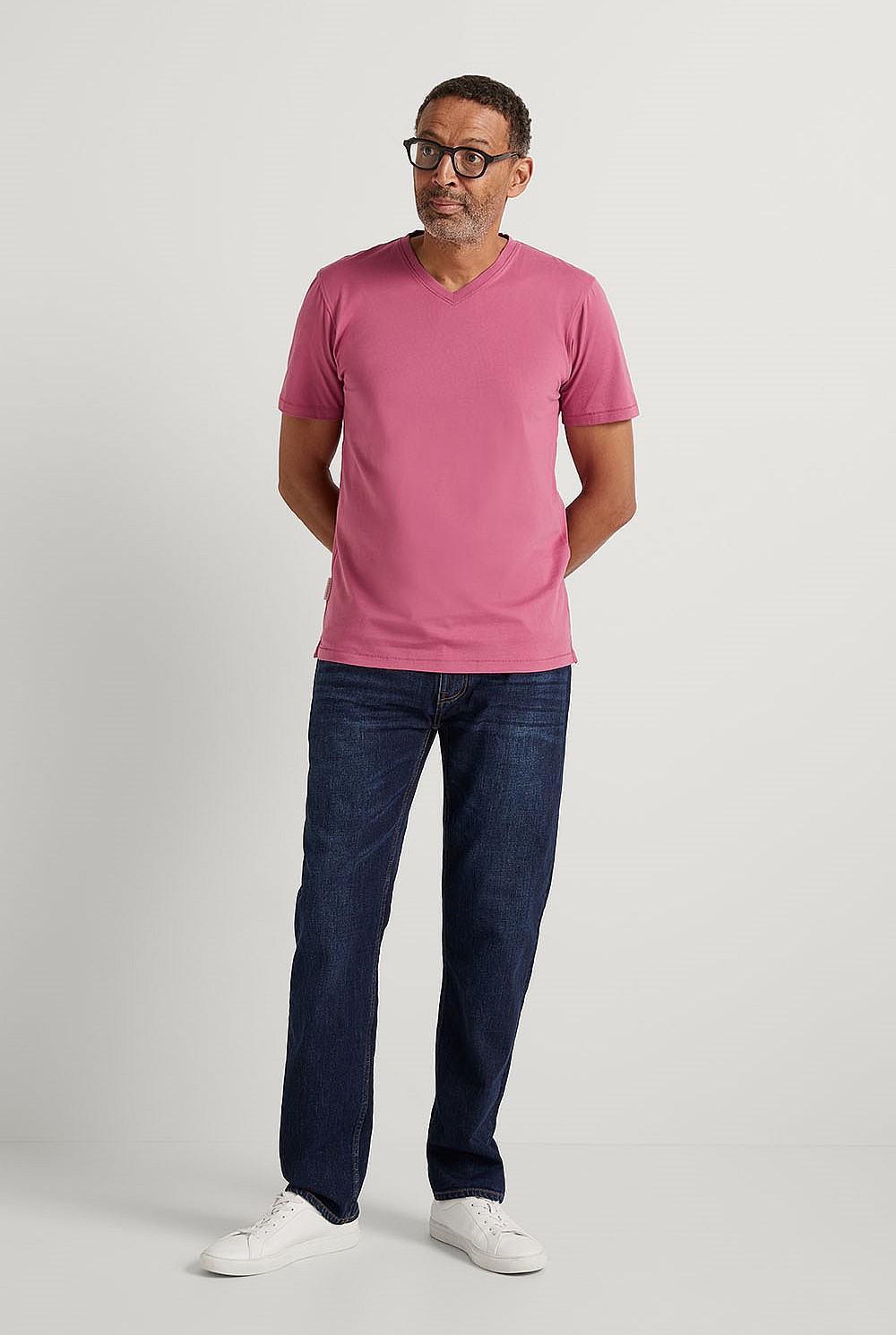 Berry Organic Cotton V Neck T-shirt - MEN T-Shirts | Trenery