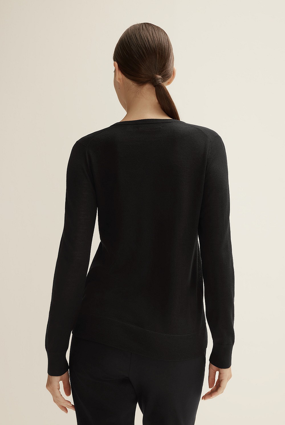 Merino V Neck Knit