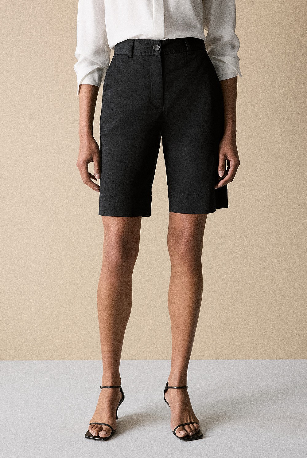 Longline Chino Short