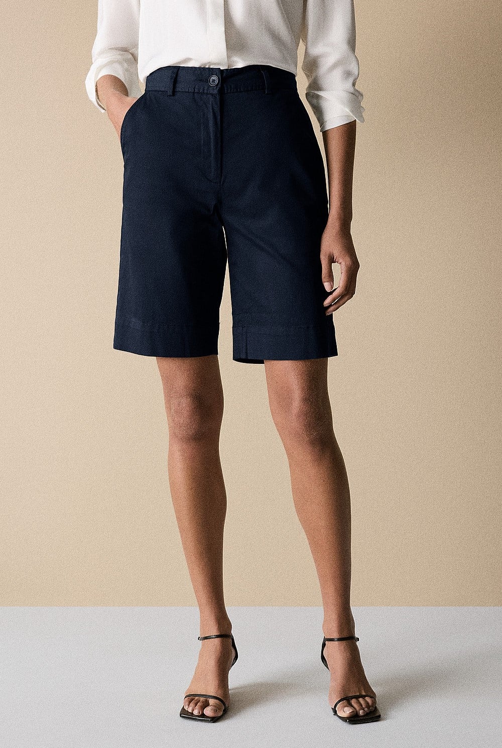 Longline Chino Short