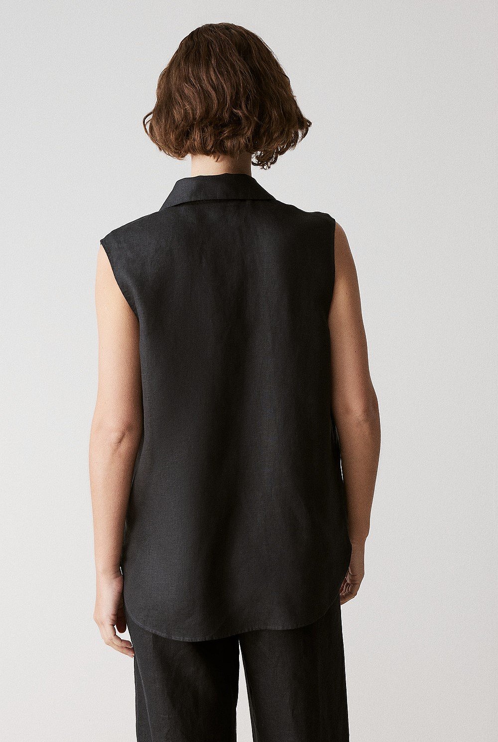 Linen Sleeveless Shirt