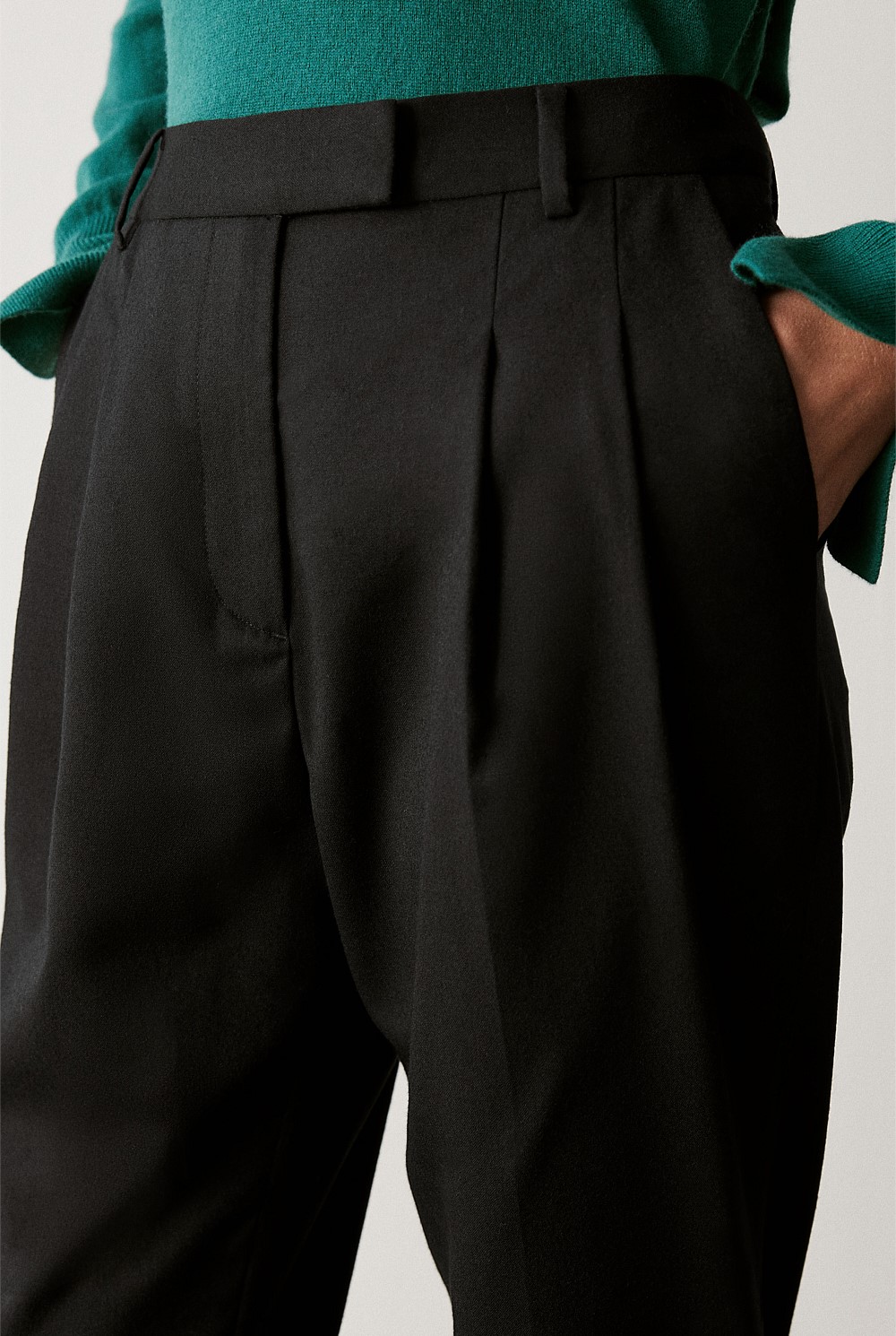 Stretch Wool Pleat Front Pant