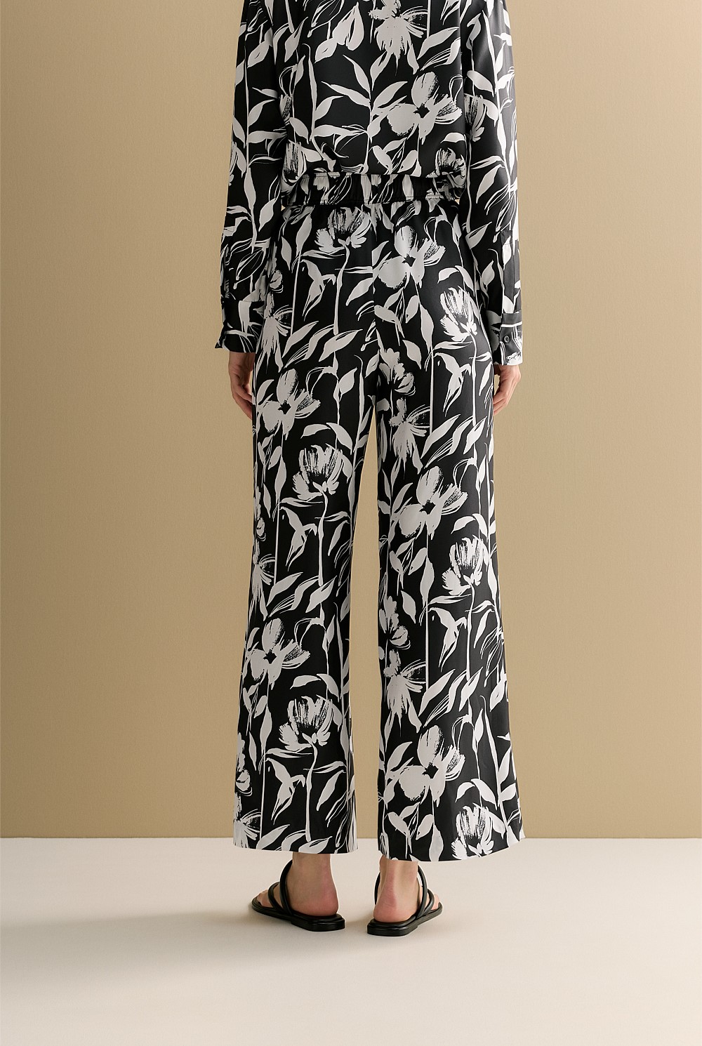 Silk Twill Floral Pull On Pant