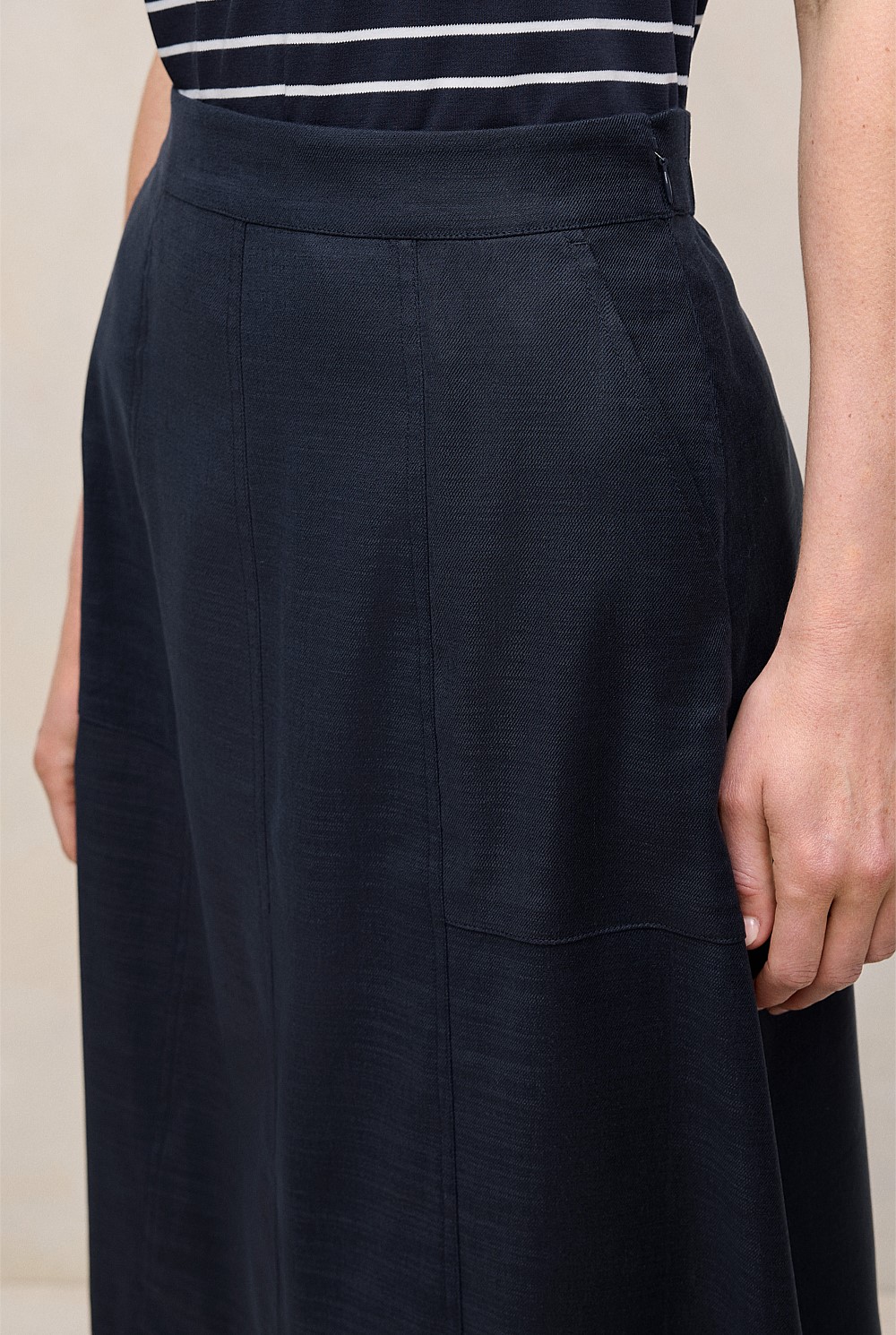 Stretch Linen Patch Pocket Skirt