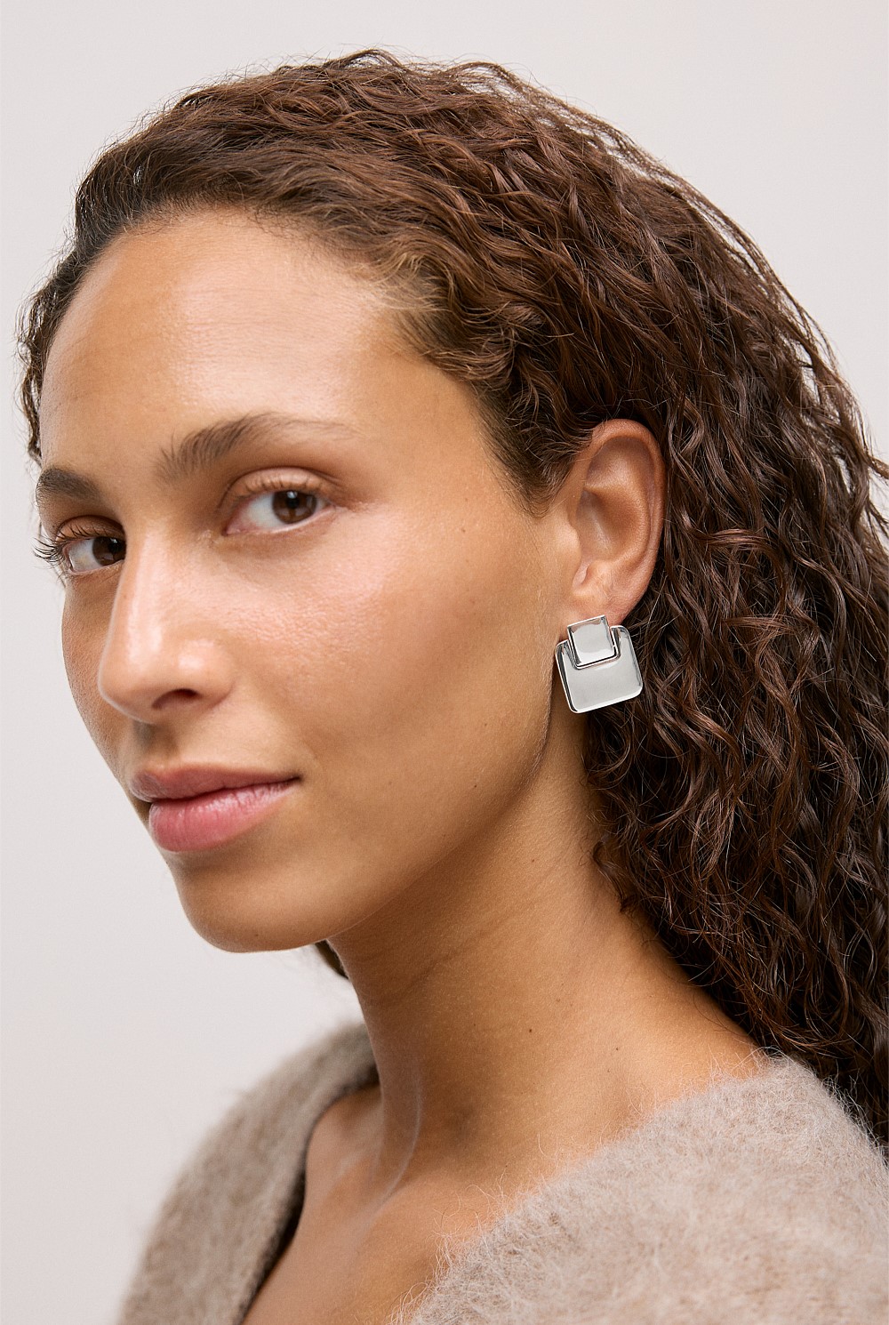 Thera Earring