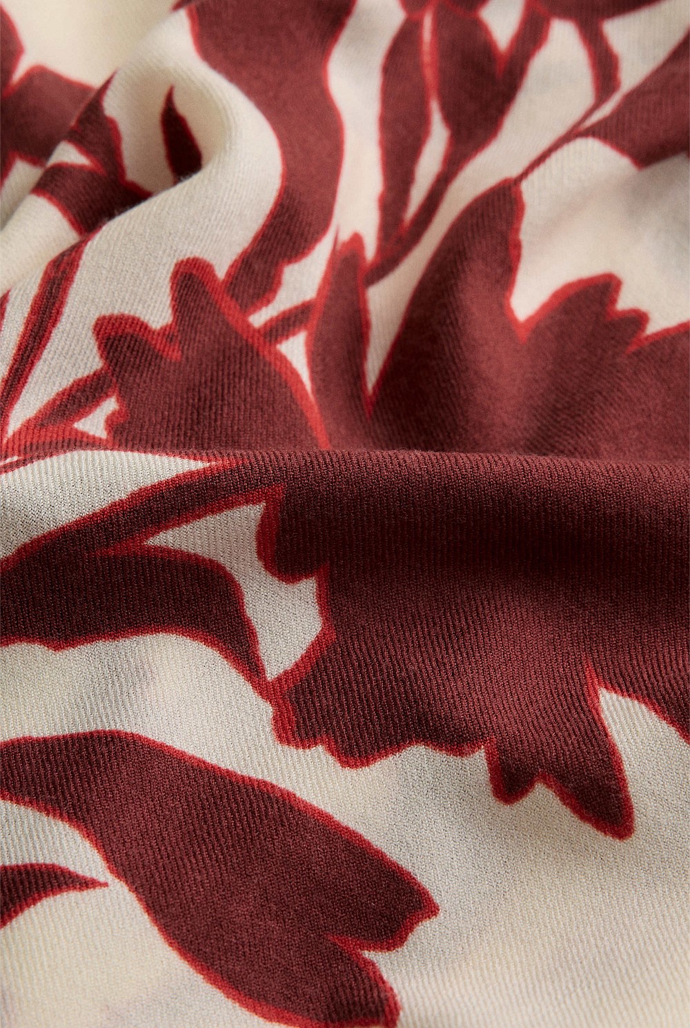 Roselle Fine Wool Scarf