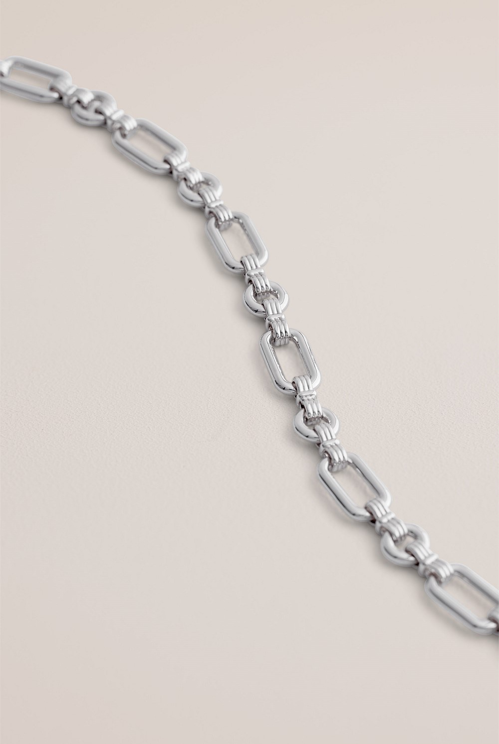Orne Chain Necklace