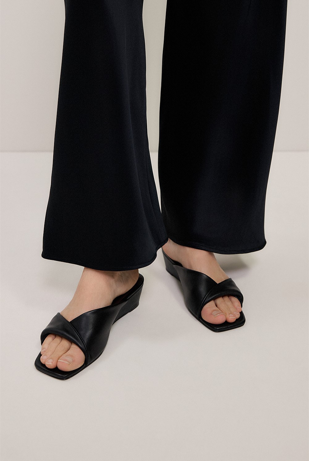 Salva Wedge Mule
