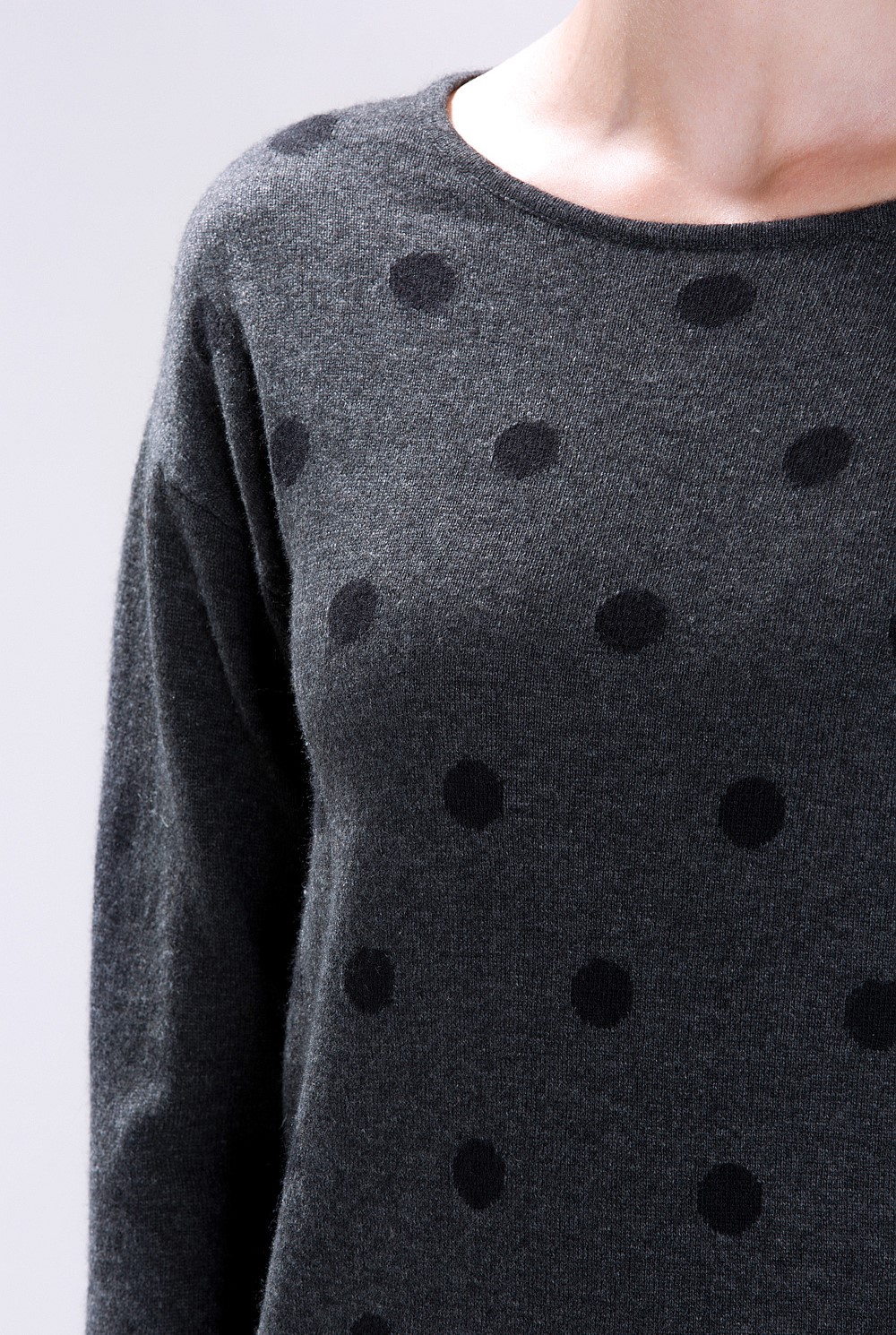 Spotted Curved Hem Knit
