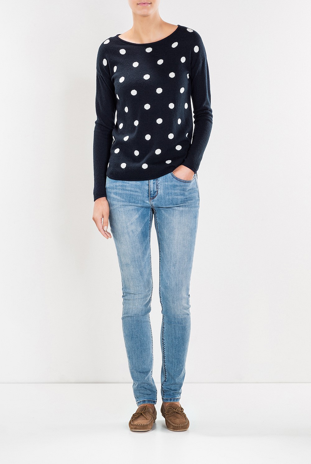 Spotted Curved Hem Knit