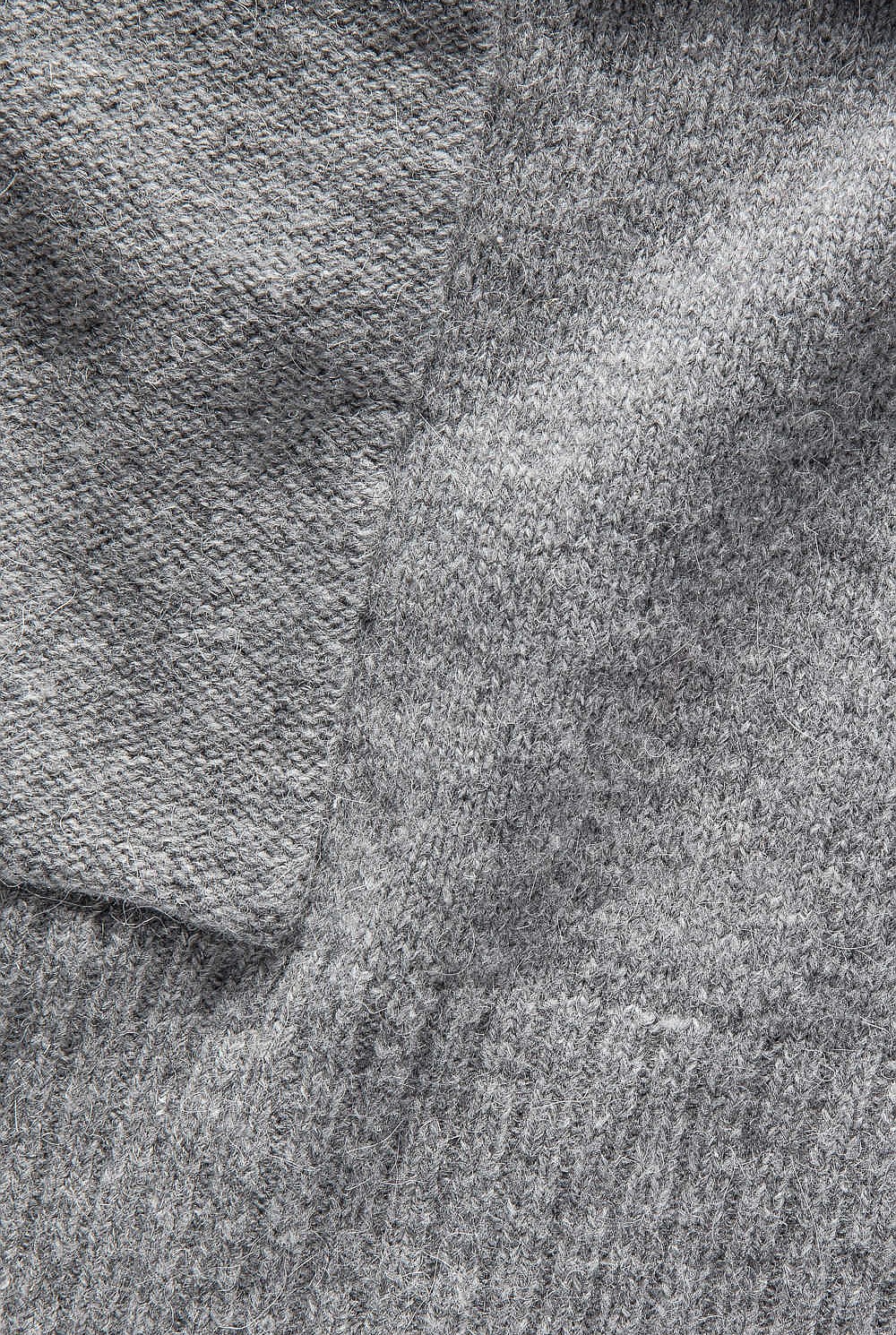 Sporty Merino Wool Roll Neck