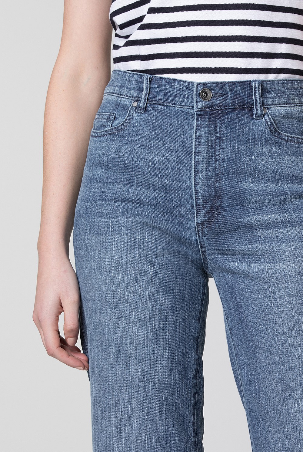 Wide Leg Cropped Jean