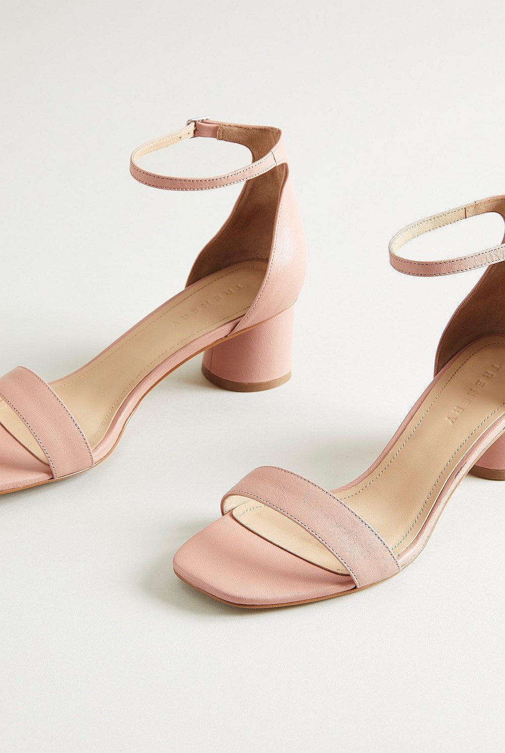 Amanda Heel