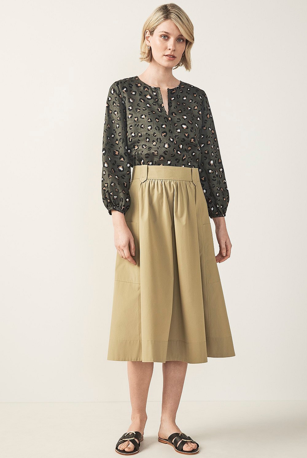 Linen Leopard Gathered Sleeve Top