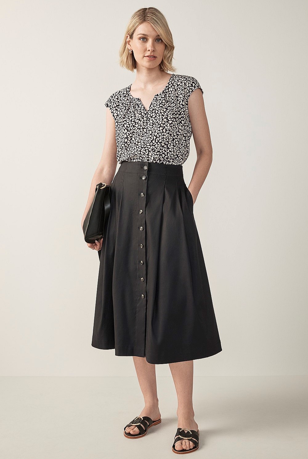 Stretch Linen Pleat Front Skirt