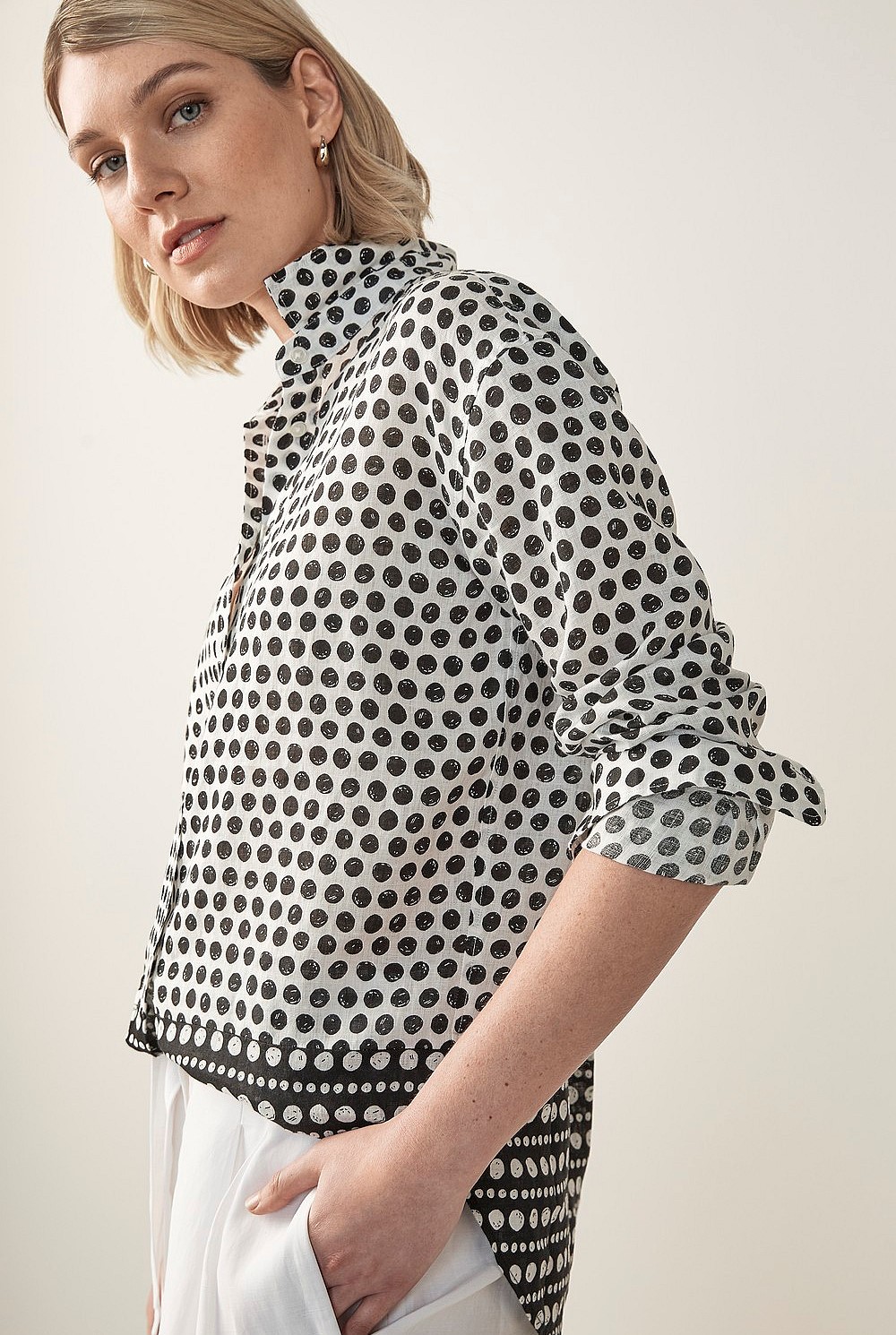 Linen Etched Spot Boyfriend Shirt