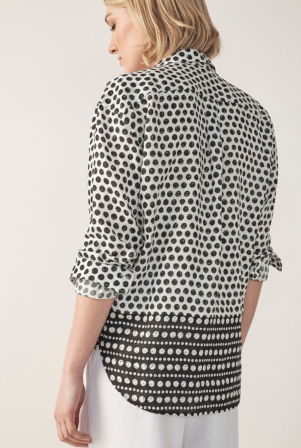 Linen Etched Spot Boyfriend Shirt