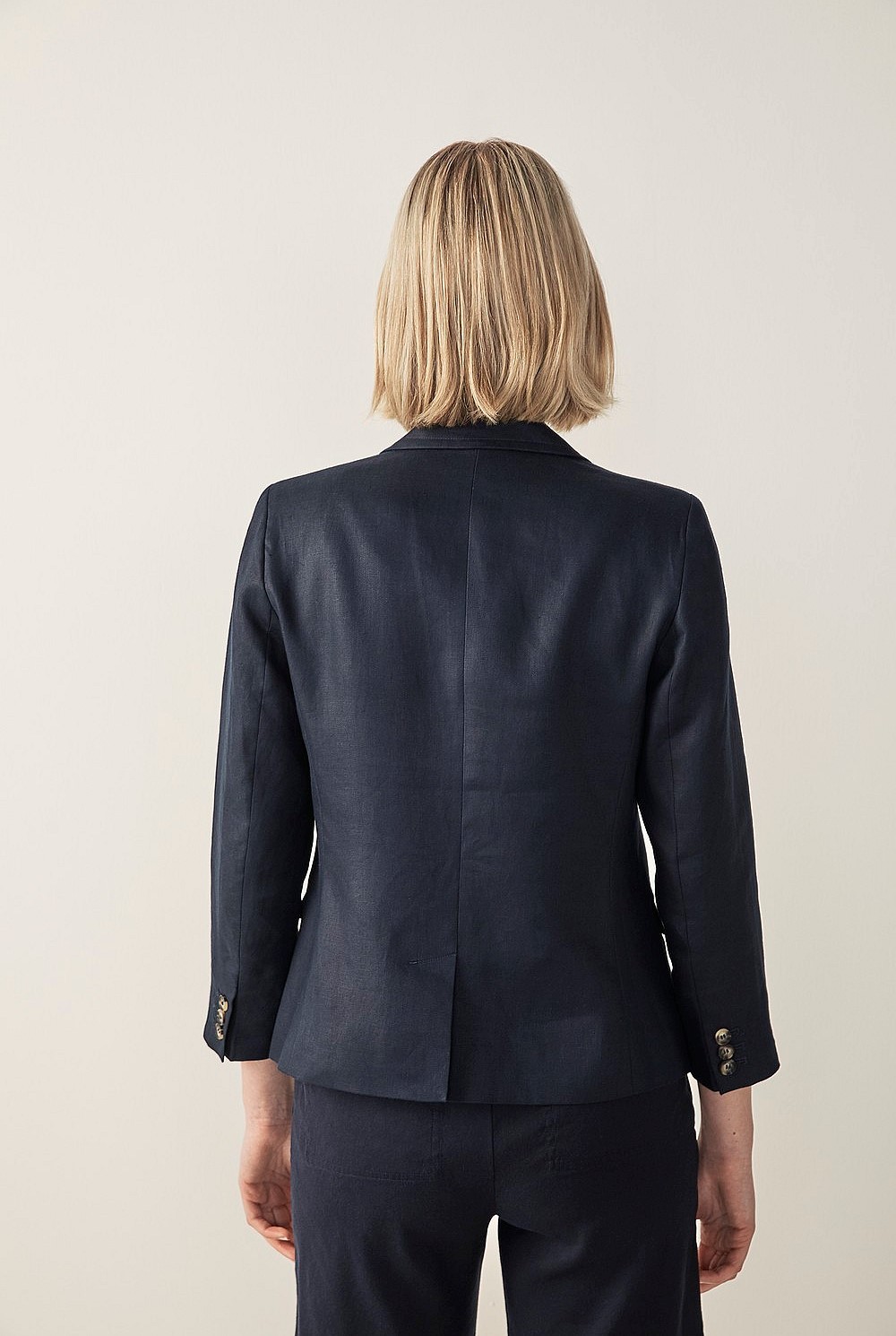 Linen Twill Crop Sleeve Blazer