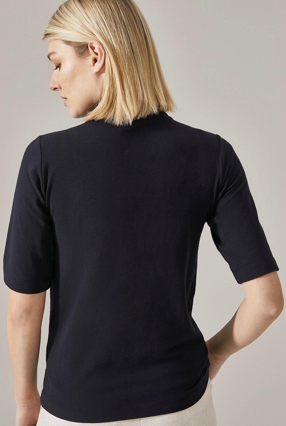 Mock Neck 1/2 Sleeve T-Shirt